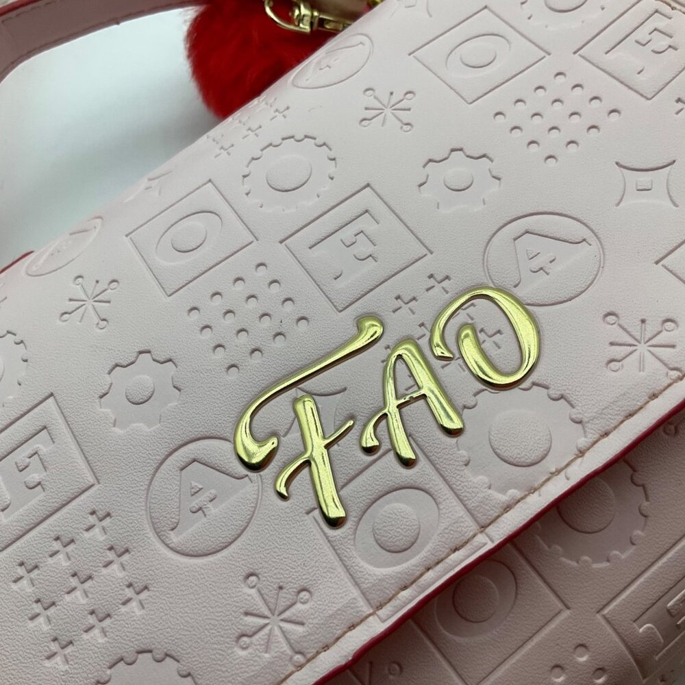 FAO Schwarz girl Glamour Go Designer Purse Embossed Logo print & bag charm - Picture 14 of 16